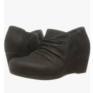 Dansko Sheena Nubuck Shoe